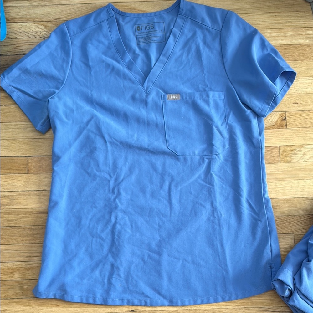 Figs Women’s Ceil Blue Scrub Top S